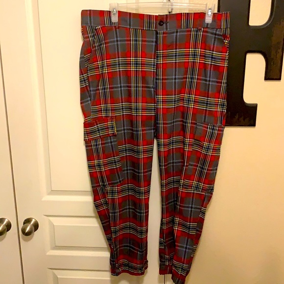 Body Central Pants - Cargo multi color pants